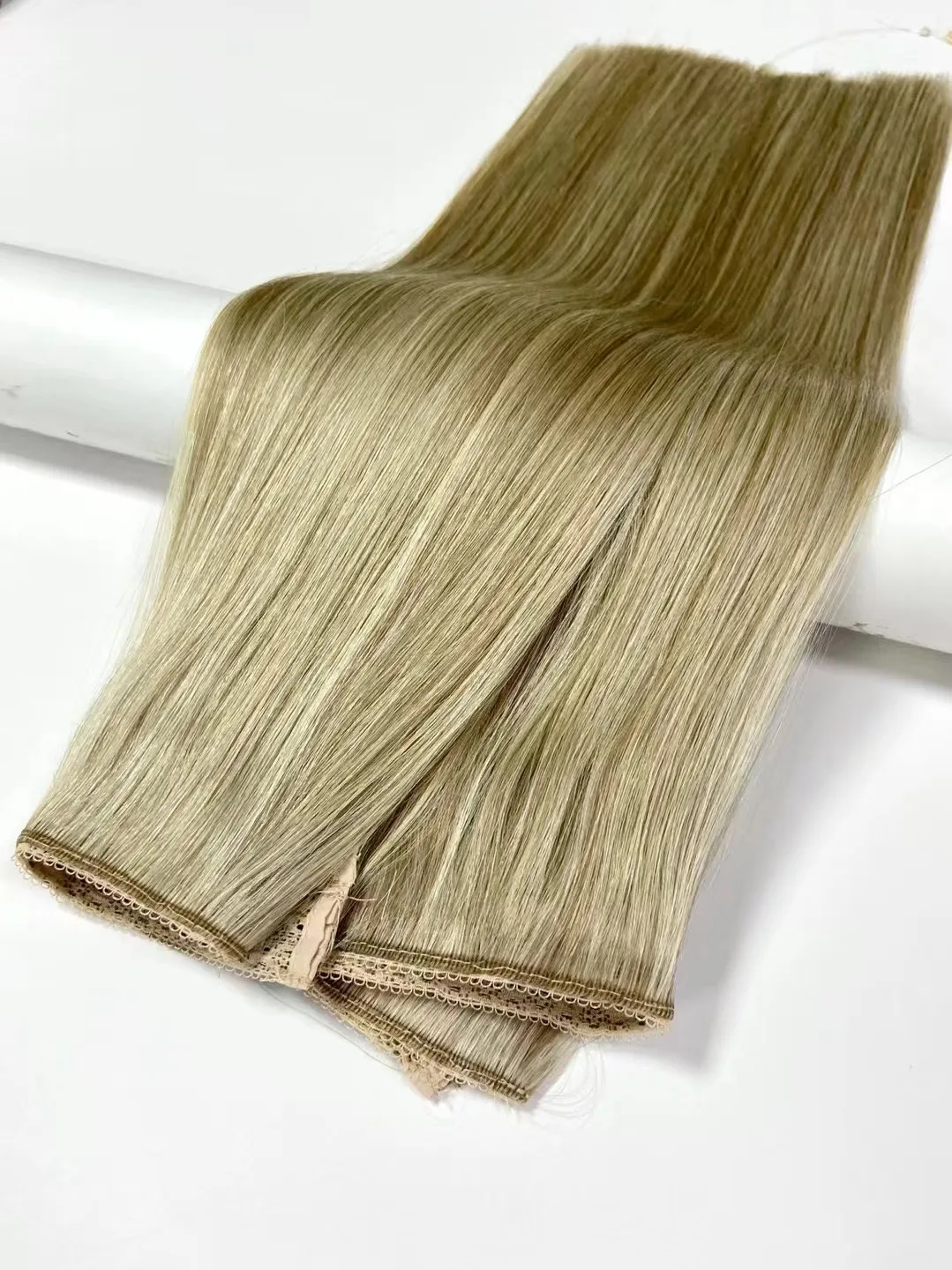 seamless clip ins / pu clip ins (复制)