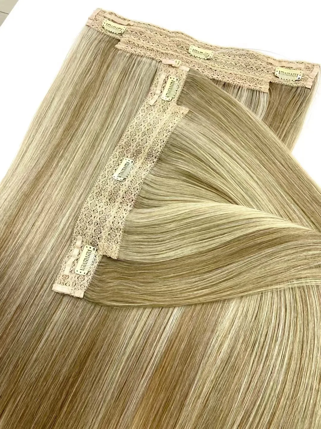seamless clip ins / pu clip ins (复制)
